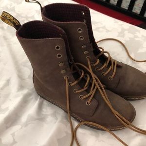 Brown dr martens size 6